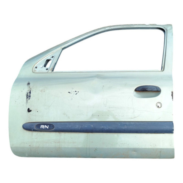 Porta Dianteira Esquerda Renault Clio 4 Porta 2003 (detalhe)